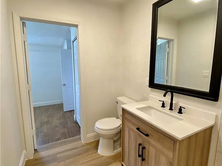 106 Leeland Heights Blvd W — Photo 15