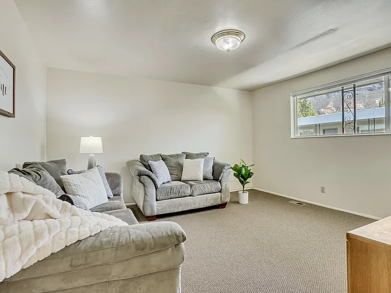Bountiful Court Apartments