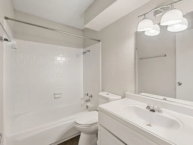Villas at Mueller — Photo 55