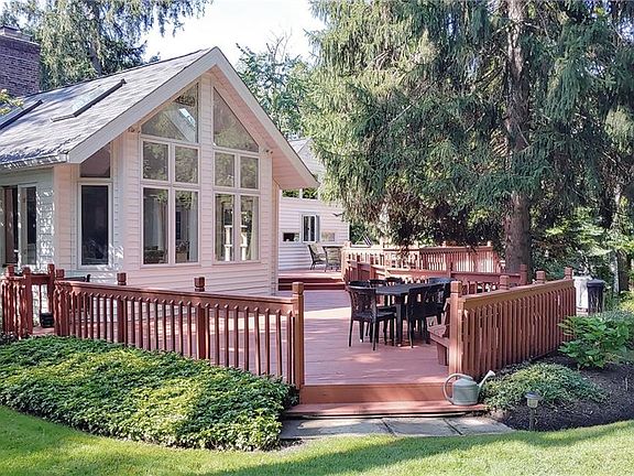 3rd image of 5826 Briarwood Ln