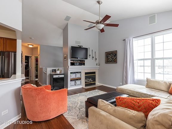 4th image of 760 Cherry Creek Dr