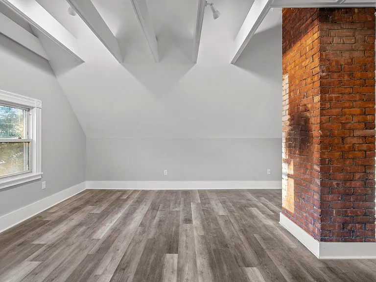 548 Ferry St #3 — Photo 5