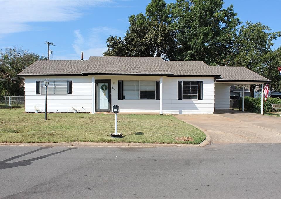 1st image of 606 N Cedar Ave