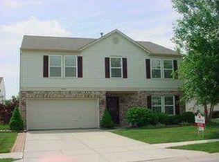 10083 Sapphire Berry Ln, Fishers, IN