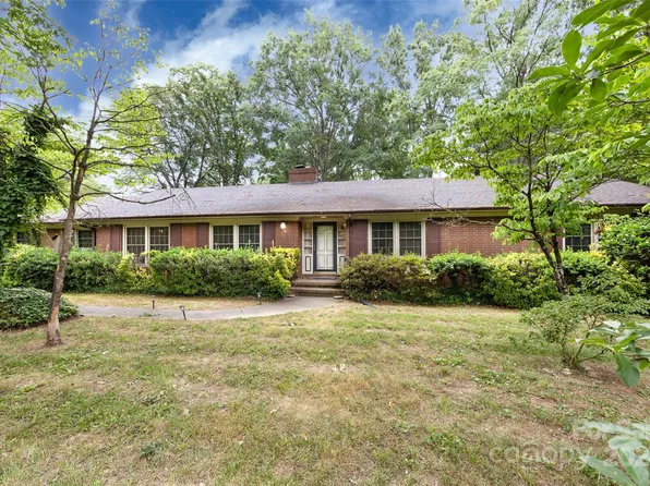 831 Coulwood Dr, Charlotte, NC 28214