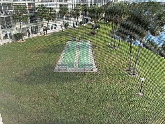 3rd image of 3160 Lake Bayshore Dr