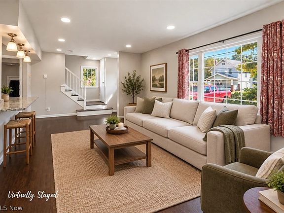 3rd image of 2345 Triplett Blvd