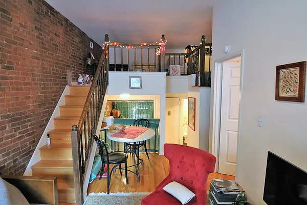 Rented by JK Dansar Corp | media 43