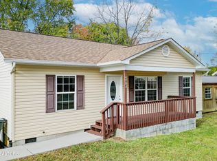 4703 High School Rd, Knoxville, TN 37912