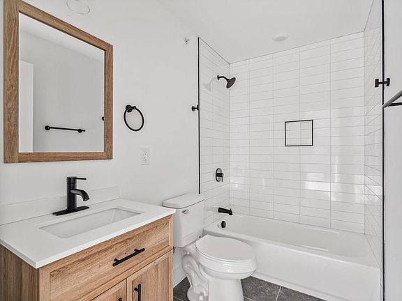 5th image of 2400 W Montgomery Ave #1