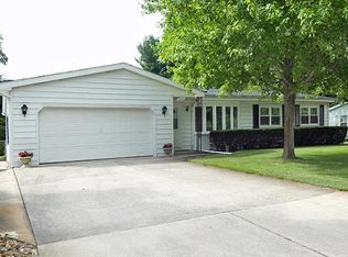 528 Streamside Dr, Galesburg, MI 49053