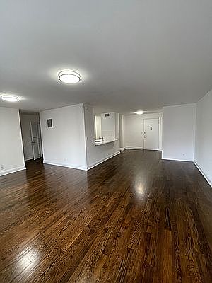 2nd image of 401 E 89th St APT 9L