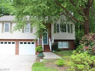 2500 Water Run Ct, High Point, NC 27265