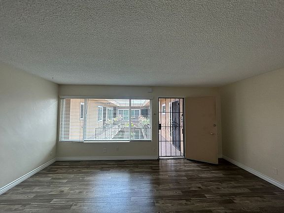 3rd image of 3160 Lincoln Ave APT 10