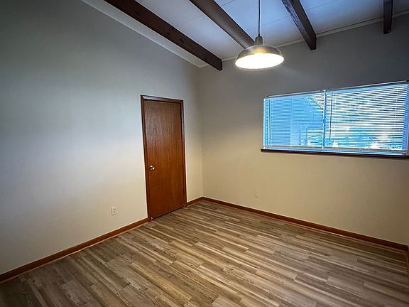 4th image of 3322 Terrace Dr