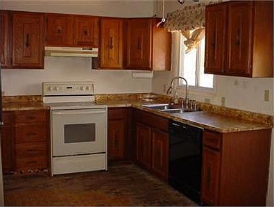 2nd image of 233 Cardenas Dr NE