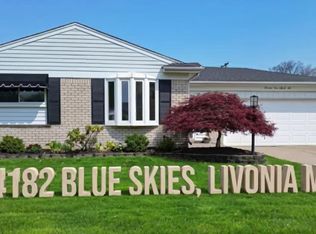 14182 Blue Skies St, Livonia, MI 48154