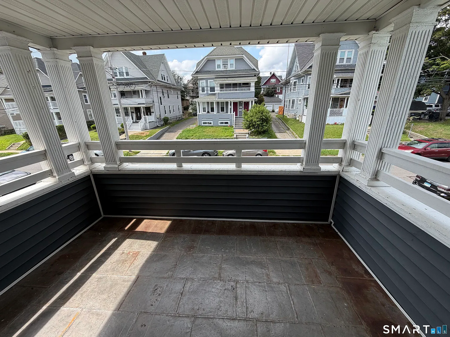4 bed, 2.0 bath, 3289 sqft, $2,450 — Photo 3