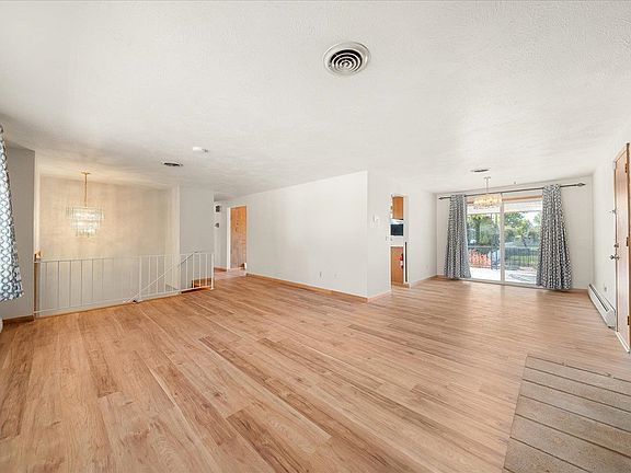 4th image of 2628 E 40th Ave