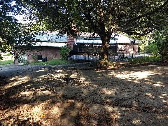 4th image of 4252 Boxwood Ln