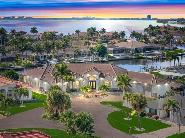 5366 Cortez Ct, Cape Coral, FL 33904