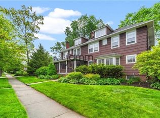 2425 Demington Dr, Cleveland Heights, OH 44106
