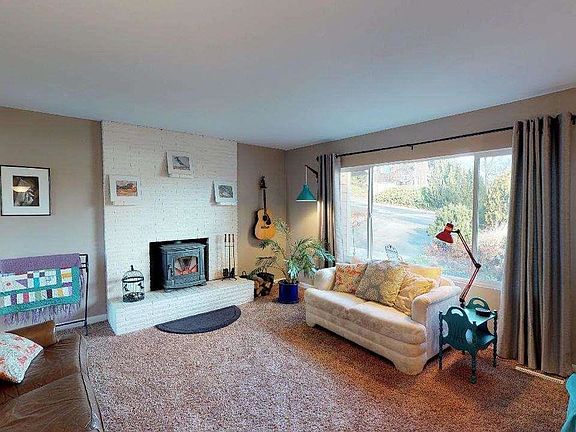 4th image of 1455 NW Kenny Dr