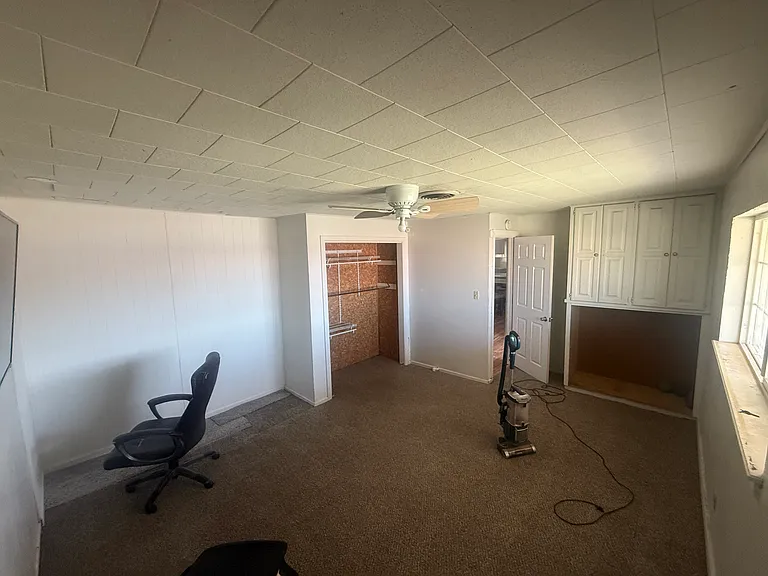 605 E Saint Anne Pl — Photo 14
