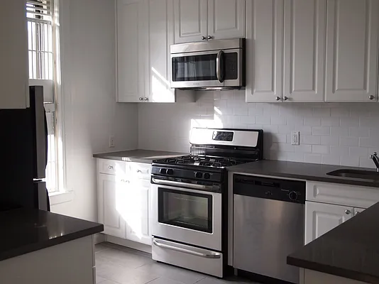 Rented by Bohemia Realty Group | media 16