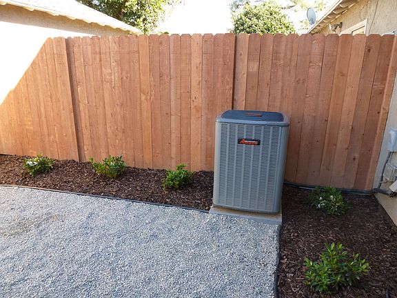 2nd image of 1640 Larch Pl