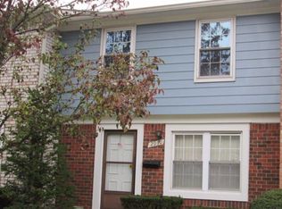 2930 Seaton Circuit N #104, Warren, MI 48091
