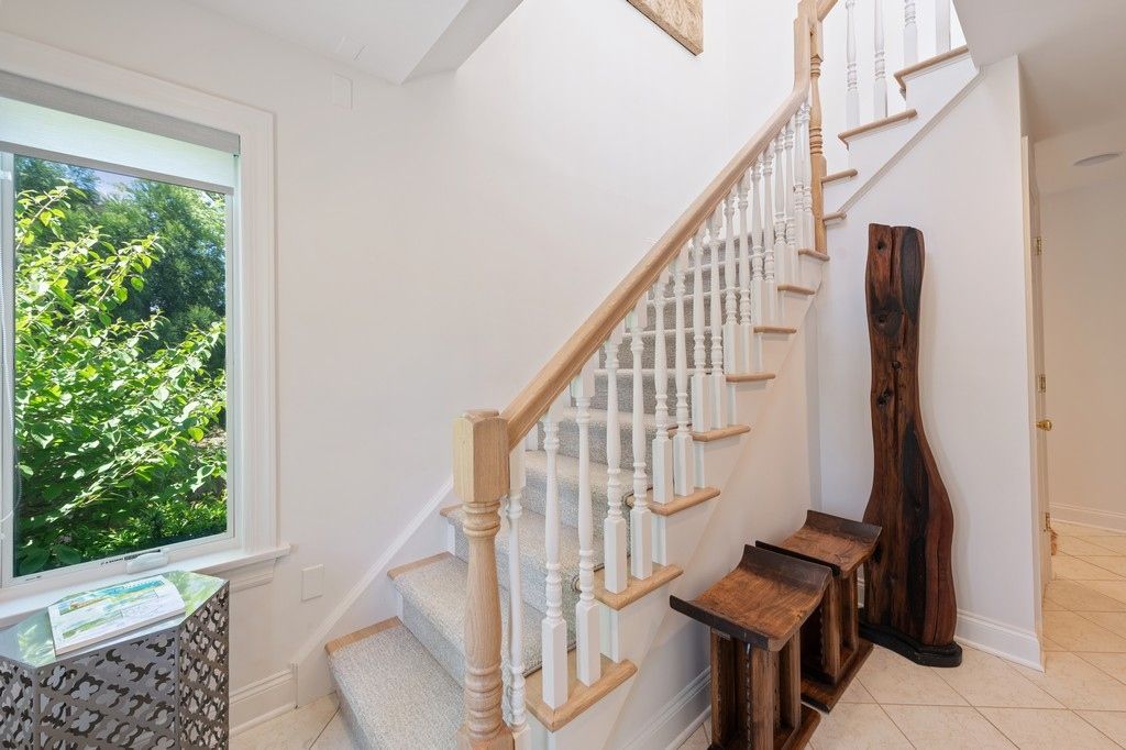 Entry to upstairs