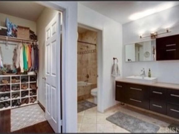 5th image of 5420 Sylmar Ave APT 102