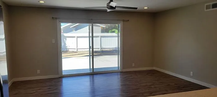 3452 Las Vegas Dr — Photo 11