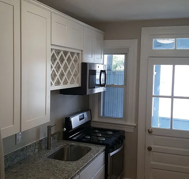 2105 Mount Vernon Ave — Photo 3