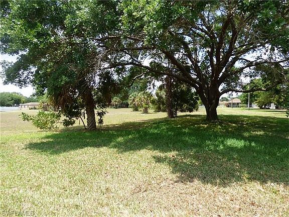 5th image of 215 Oaklawn Ct #39