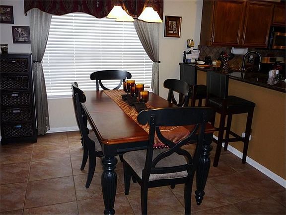 5th image of 16122 Constitution Ln
