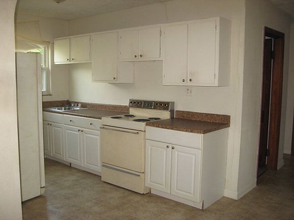 4th image of 1792 Dexter Ave