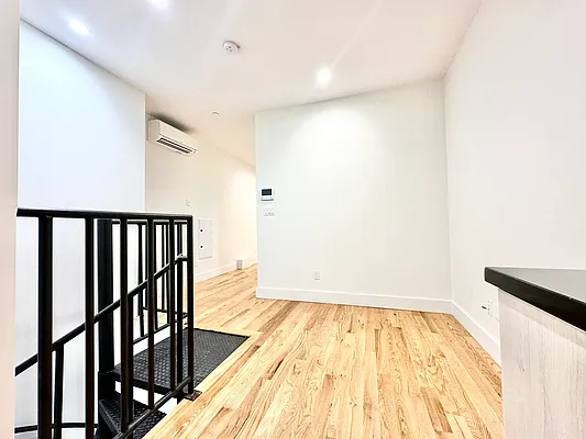 Rented by Doorway NYC, LLC | media 11