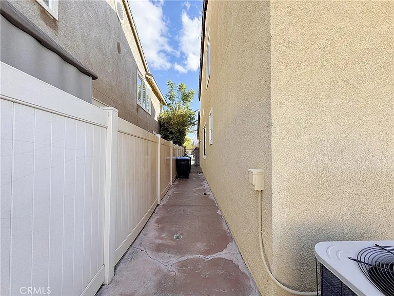 13284 Campolina Dr — Photo 48