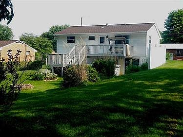 5th image of 215 Greenwood Dr