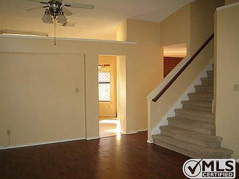 3rd image of 1424 Thistlewood Ln