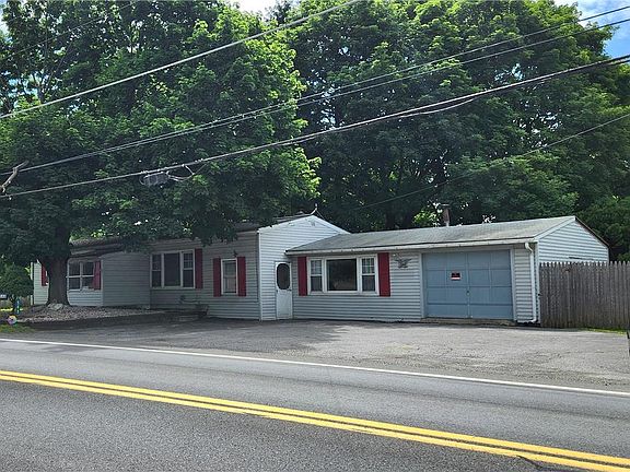 3rd image of 548 Moorestown Dr
