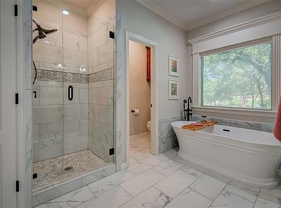 4th image of 6826 Clift St