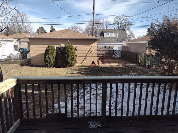 2nd image of 3227 N Lincoln St