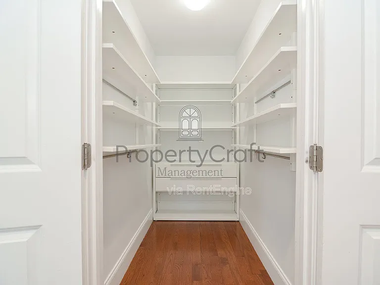 6 Meeting House Ln — Photo 5