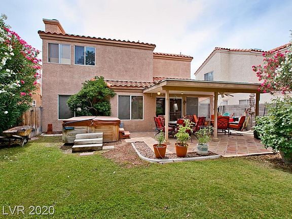 2nd image of 1810 La Villa Dr