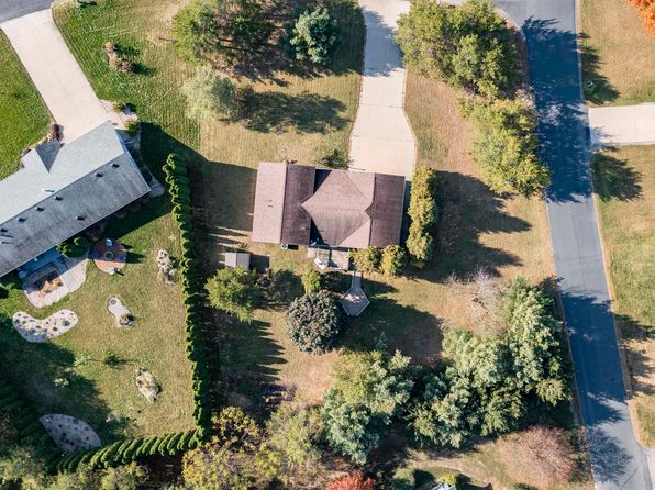 4040 Lindstrom Ln, Stevens Point, WI 54482