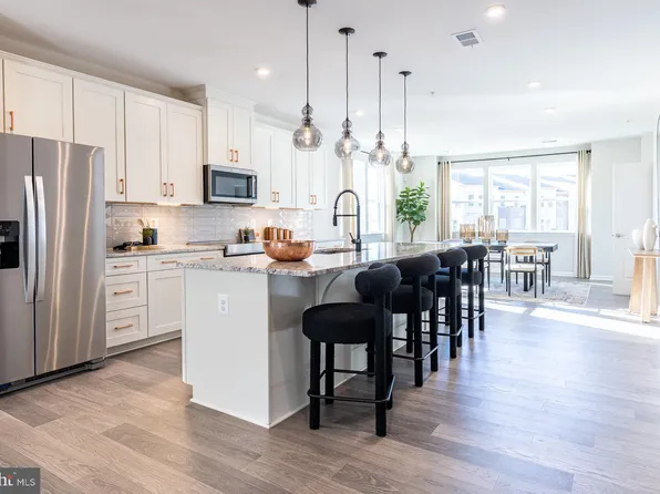 9928B Sir Barton Way, Laurel, MD 20723