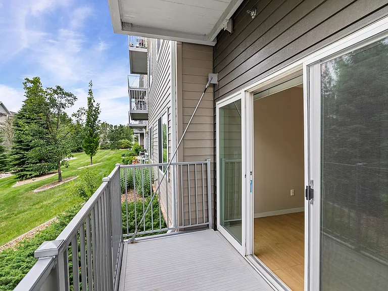 Elevate your lifestyle at Overlook Ridge with a spacious balcony offering stunning views of lush greenery. Enjoy the serenity of nature right outside your door. Don't miss out on this beautiful retreatschedule a tour today!
